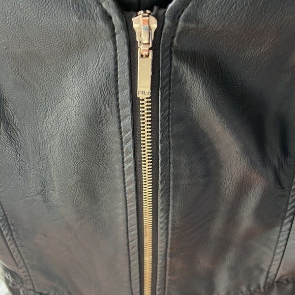Leather jacket/ - Picture 7 of 8